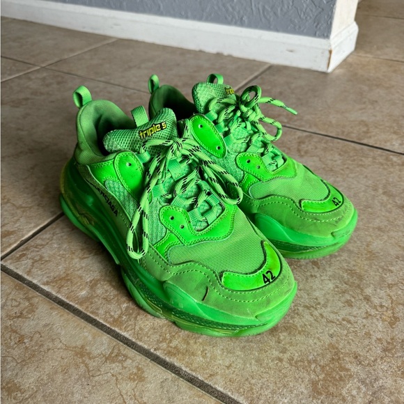 Triple S Balenciaga - Picture 2 of 5